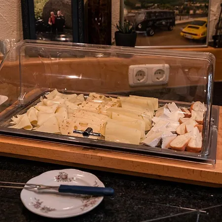 Landgasthaus Moselhoehe Inn