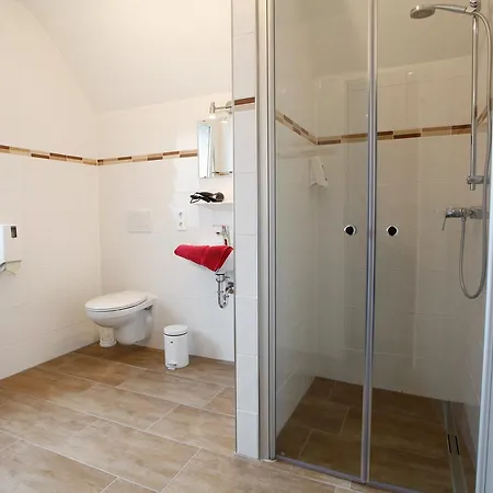 Landgasthaus Moselhoehe Inn *